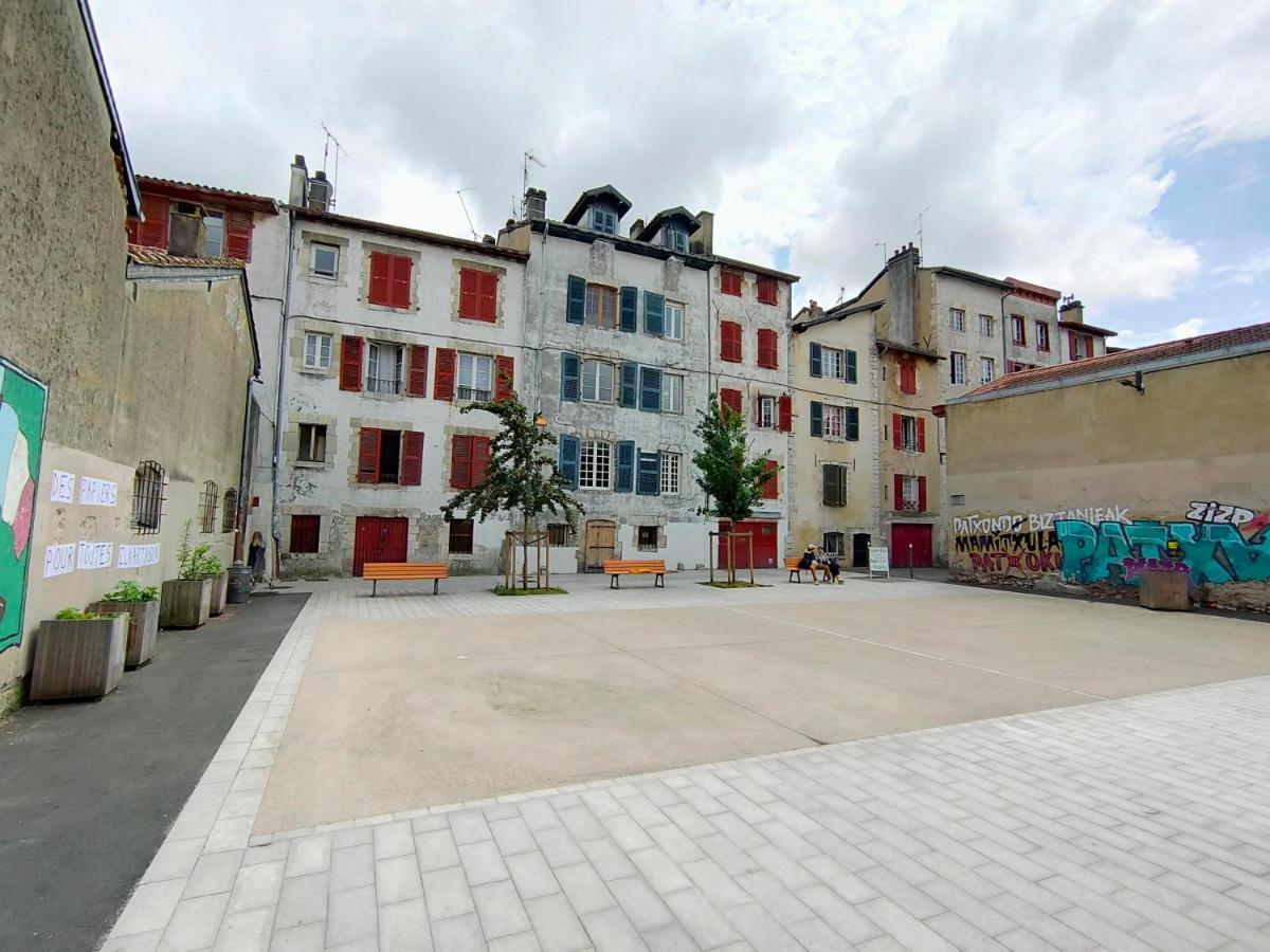 Jeu De Paume Apartment Байон Екстериор снимка